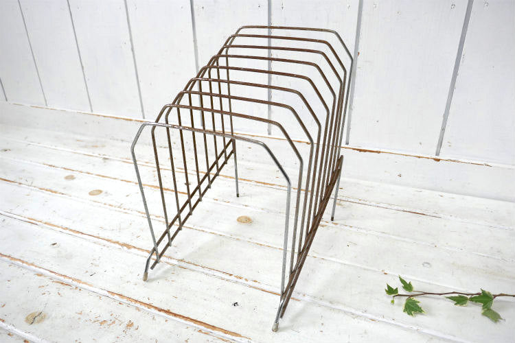 ミッドセンチュリー シルバートーン 階段式 8列 ヴィンテージ ファイルスタンド マガジンスタンド ブックスタンド USA