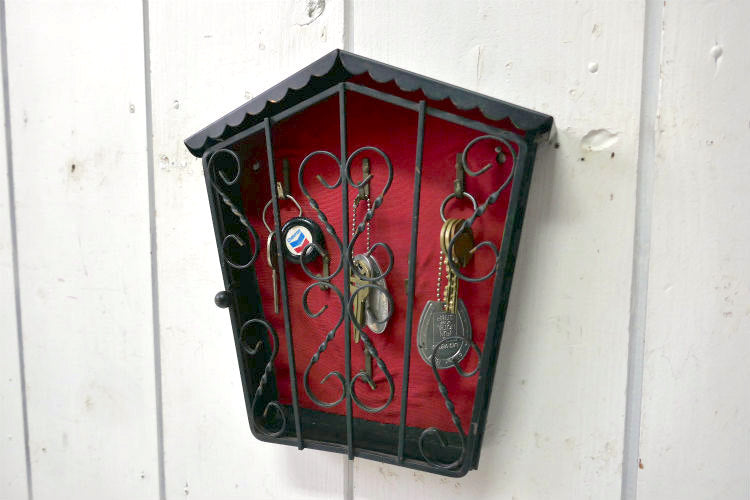 ミッドセンチュリー レトロ 家型 メタル製 壁掛け 60's ヴィンテージ キーフック キーラック 鍵掛けフック キーストレージ USA