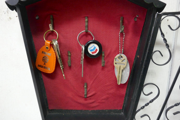 ミッドセンチュリー レトロ 家型 メタル製 壁掛け 60's ヴィンテージ キーフック キーラック 鍵掛けフック キーストレージ USA