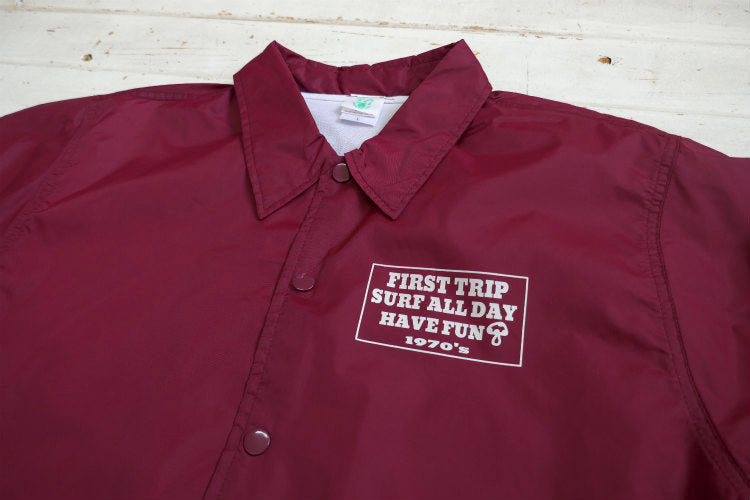 First Trip Surf All Day ファーストトリップ カレッジロゴ コーチジャケット バーガンディ オリジナル 裏地付 Lサイズ