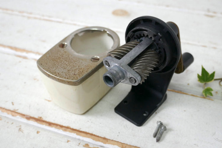 Sears × Berol シアーズ アイボリー 60's ヴィンテージ ペンシルシャープナー 鉛筆削り USA ステーショナリー