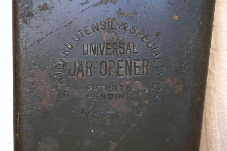 Universal Jar Opener ブラック アイアン製 壁掛け式 1900~1920y アンティーク ジャーオープナー OLD ビン蓋開け USA