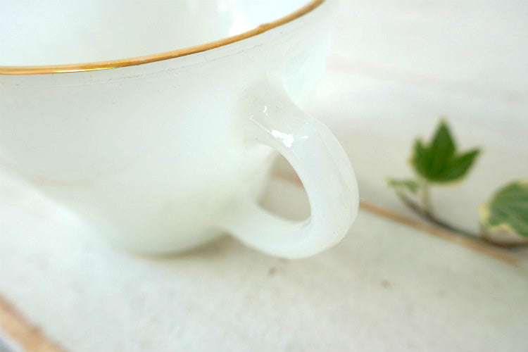 Fire King ファイヤーキング シェル ゴールドリム ホワイト 70's ヴィンテージ カップ&ソーサー 食器 USA