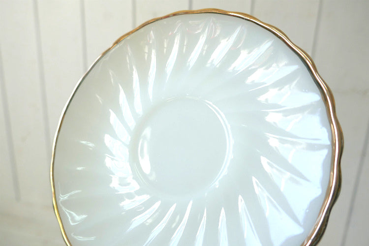 Fire King ファイヤーキング シェル ゴールドリム ホワイト 70's ヴィンテージ カップ&ソーサー 食器 USA