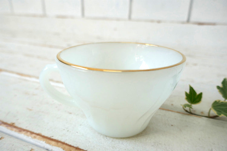 Fire King ファイヤーキング シェル ゴールドリム ホワイト 70's ヴィンテージ カップ&ソーサー 食器 USA Ⅱ