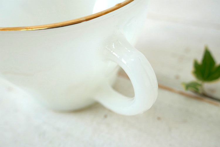 Fire King ファイヤーキング シェル ゴールドリム ホワイト 70's ヴィンテージ カップ&ソーサー 食器 USA Ⅱ