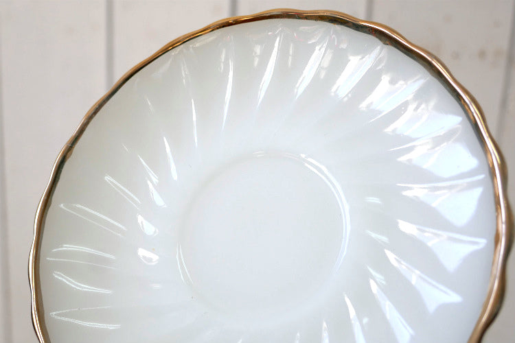 Fire King ファイヤーキング シェル ゴールドリム ホワイト 70's ヴィンテージ カップ&ソーサー 食器 USA Ⅱ