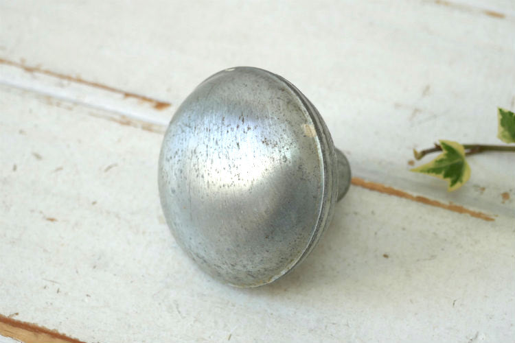 Skillman 白いペンキ付き メタル製 角座&ラッチケース アンティーク ドアノブ ドアレバー 建材 USA