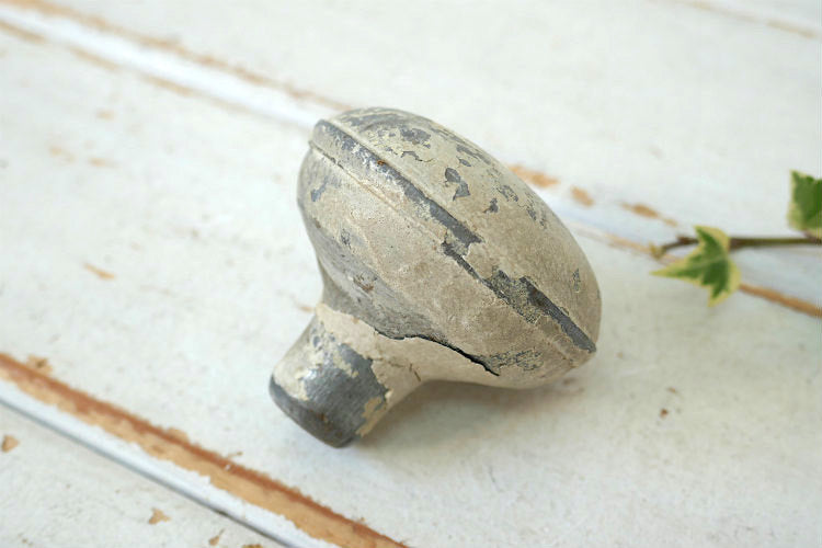 Skillman 白いペンキ付き メタル製 角座&ラッチケース アンティーク ドアノブ ドアレバー 建材 USA Ⅱ