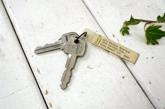 Ford FAMILY OF FINE CARS 鍵 2本付き アメ車 フォード ヴィンテージ ネームタグ付き キーホルダー Long Beach CAUSA