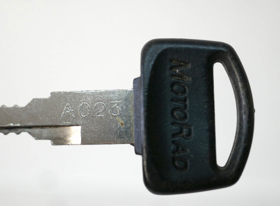 オートバイ バイク MOTORAD  GAS ヴィンテージ 鍵 A023ナンバー入り Key キー