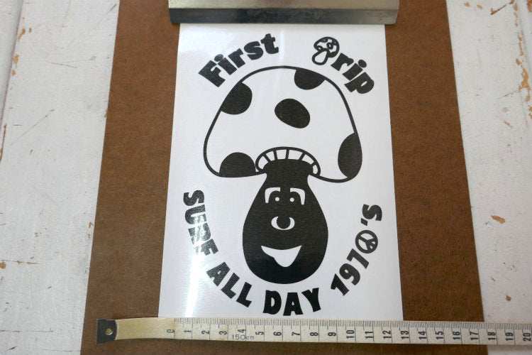 First Trip Surf All Day ファースト トリップ オリジナル キノコ 切り文字 カッティング ステッカー 黒 ブラック 屋外用 防水