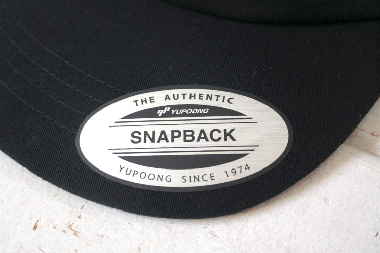 BIRD'S SURF SHED バードサーフシェッド カリフォルニア サンディエゴ サーフショップ ブラック×ホワイト 刺繍 フレックスフィット キャップ 芯なし ステッカー付き