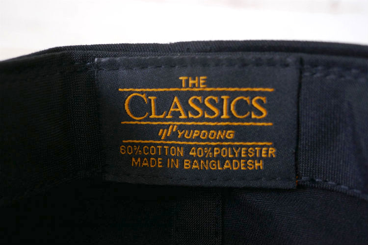 BIRD'S SURF SHED バードサーフシェッド カリフォルニア サンディエゴ サーフショップ ブラック×ホワイト 刺繍 フレックスフィット キャップ 芯なし ステッカー付き