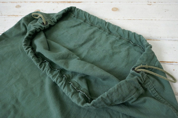 Barracks Bag 米軍 ミリタリー NSN 8465-00-530-3692 カーキ色 コットン製 ヴィンテージ ランドリーバッグ 布袋 USA