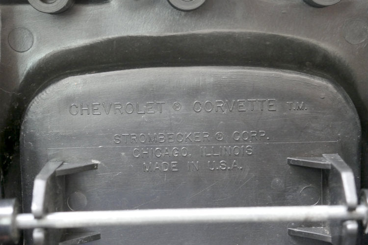 1984y CORVETTE コルベット V8 シボレー  C4  USA アメ車 ビンテージ ミニカー カスタムカー チェッカーフラッグ