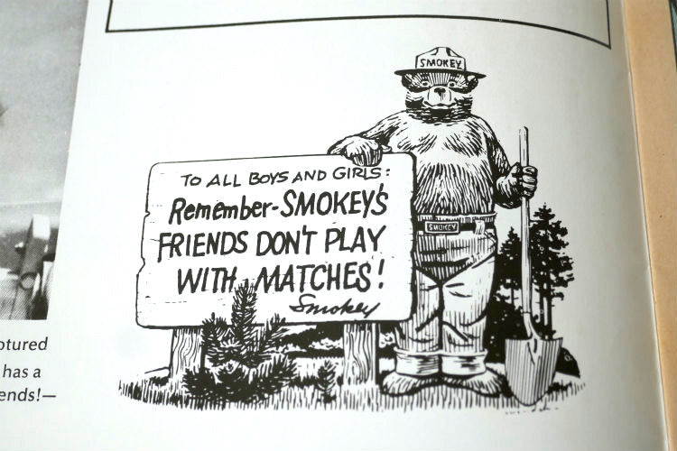 スモーキーベア 60's THE TRUE STORY OF SMOKEY BEAR クマ キャラクター ヴィンテージ コミック 絵本 USA