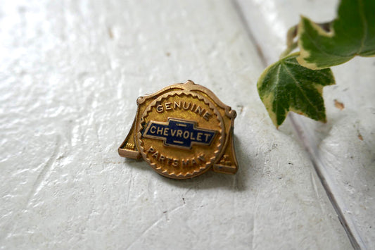 CHEVROLET PARTS MAN シボレー 整備士 記念品 クロス エンブレム アンティーク＆ヴィンテージ OLD ブローチ　USA  アメ車