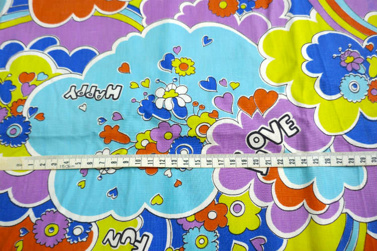 カラフル&ポップ HAPPY FUN LOVE レインボー 花柄 ヴィンテージ ファブリック 生地 テキスタイル USA