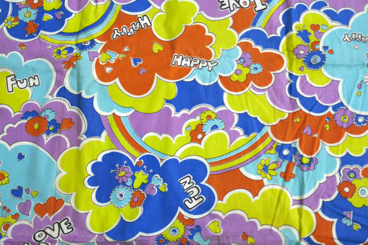 カラフル&ポップ HAPPY FUN LOVE レインボー 花柄 ヴィンテージ ファブリック 生地 テキスタイル USA