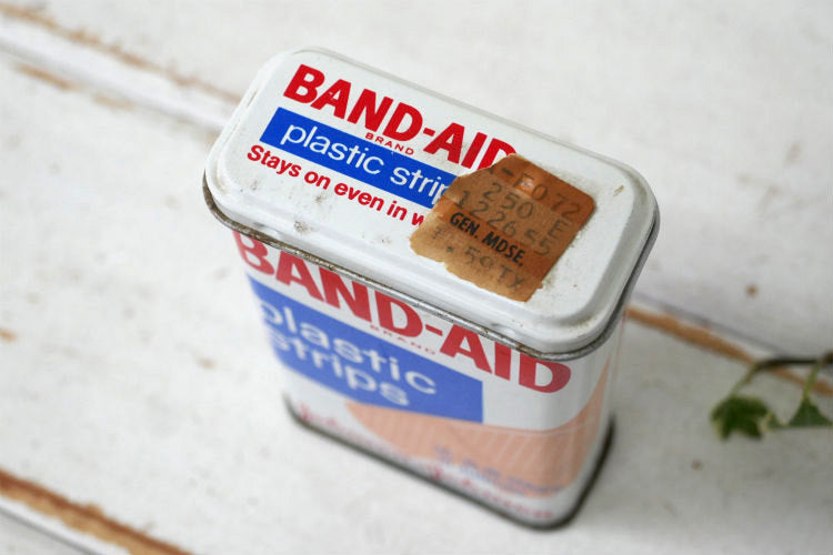 ジョンソン&ジョンソン BAND-AID バンドエイド 70's ヴィンテージ ティン缶 ブリキ缶 USA