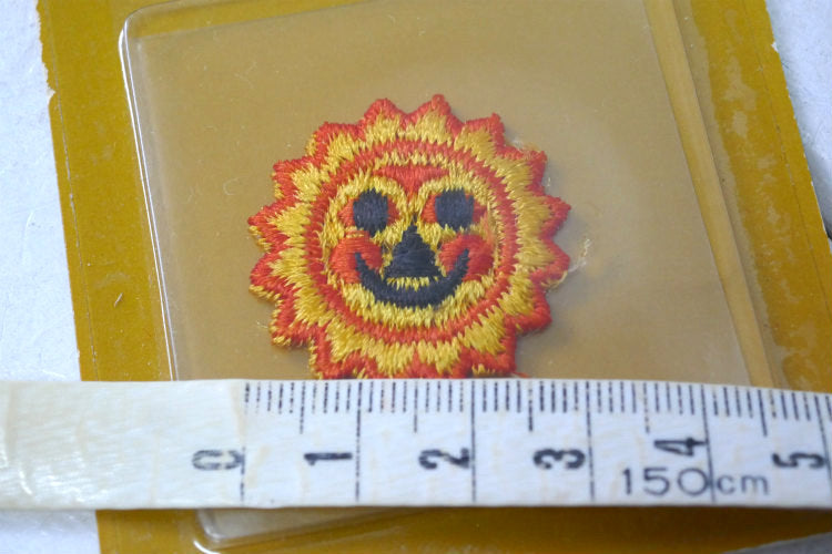 スマイル 太陽 ホールマーク 1970y お日様 ヴィンテージ ワッペン 刺繍 デッドストック Hallmark USA 裁縫 パッチ