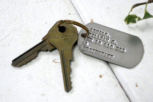ARNOLD WILLIAM C アーノルド・ウイリアム ミリタリー  ヴィンテージ ドッグタグ キーホルダー US ARMY 真鍮製 キー２本付き