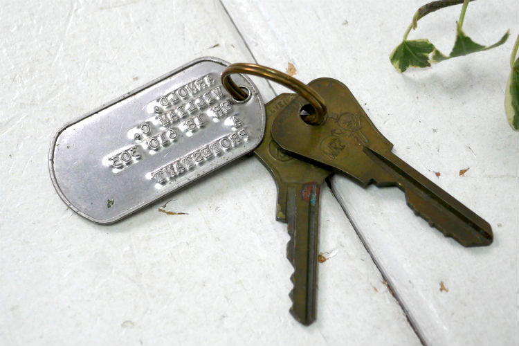 ARNOLD WILLIAM C アーノルド・ウイリアム ミリタリー  ヴィンテージ ドッグタグ キーホルダー US ARMY 真鍮製 キー２本付き