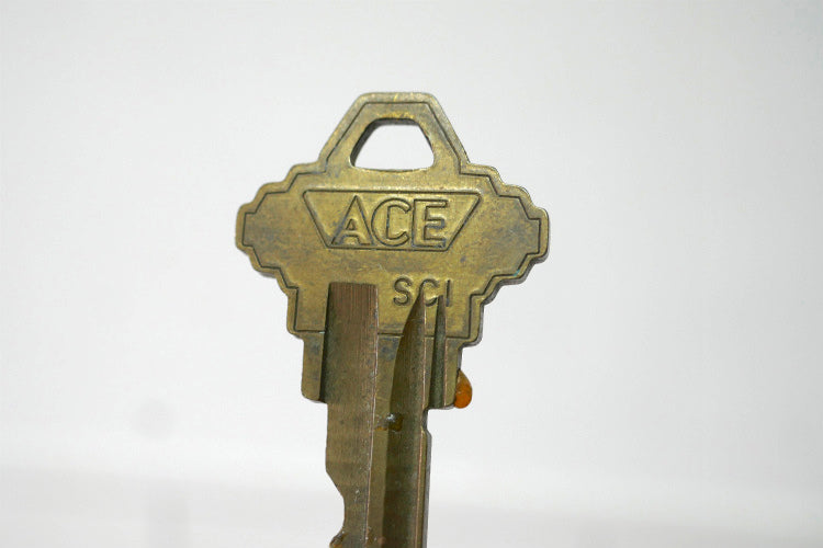 ACE Hardware エース・ハードウェア　ヴィンテージ キー KEY 鍵 真鍮製 SC1 USA キーホルダー