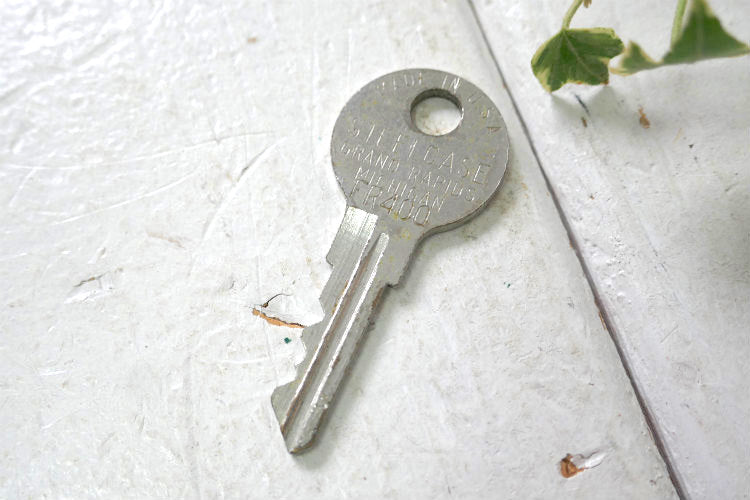 STEEL CASE GRAND RAPIDS インダストリアル  MICHIGAN FR400 ヴィンテージ　KEY キー OLD 鍵 USA