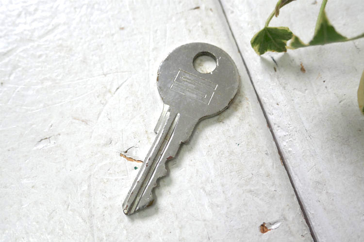 STEEL CASE GRAND RAPIDS インダストリアル  MICHIGAN FR400 ヴィンテージ　KEY キー OLD 鍵 USA