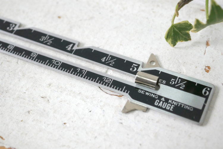 SEWING&KNITTING GAUGE ソーイング＆ニットゲージ スライド式マーカー付き 裁縫 服飾 デザイン ヴィンテージ　ルーラー　定規　物さし