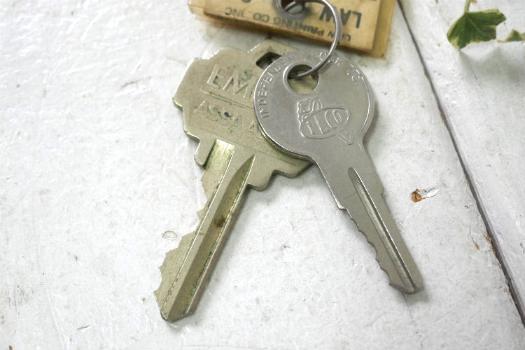 LAW 3A 自動車修理工場 KENS GARAGE 業務用タグ キーホルダー　ヴィンテージ USA 鍵 キー２本付き