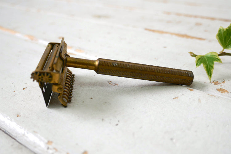 1906y~ Valet Auto Strop 真鍮製 ヴィンテージ カミソリ 髭剃り シェービング シェーバー バーバーショップ USA