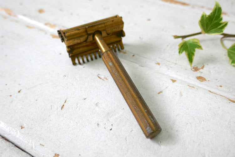 1906y~ Valet Auto Strop 真鍮製 ヴィンテージ カミソリ 髭剃り シェービング シェーバー バーバーショップ USA