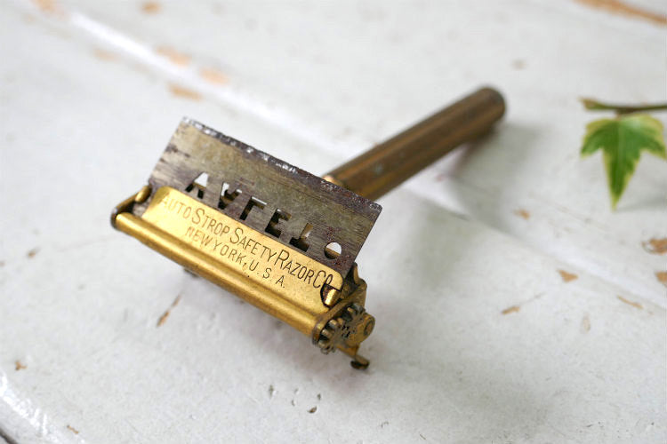 1906y~ Valet Auto Strop 真鍮製 ヴィンテージ カミソリ 髭剃り シェービング シェーバー バーバーショップ USA