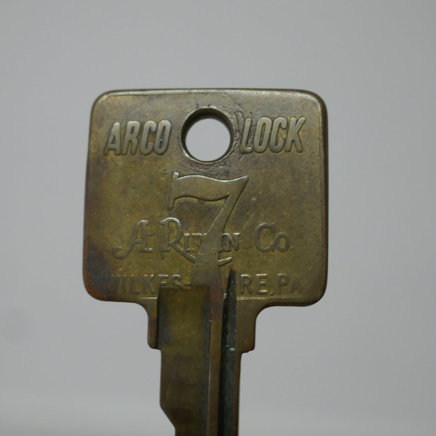 ARCO LOCK 7 Key キー YY1596 真鍮製 OLD 鍵 A Rifkin Co アメリカン ビンテージ MADE IN USA
