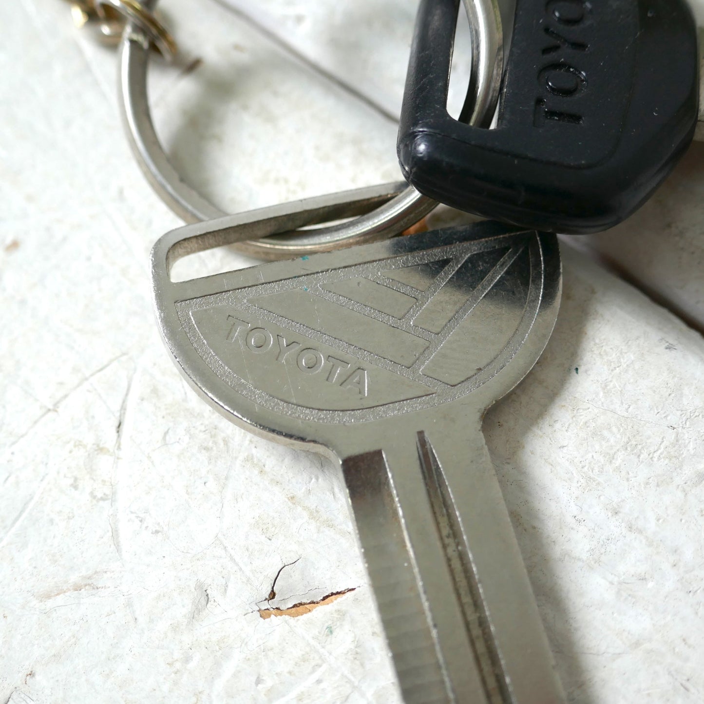 US TOYOTA トヨタ自動車 Key ヴィンテージ 車鍵2本付き キーホルダー 逆輸入車 旧車