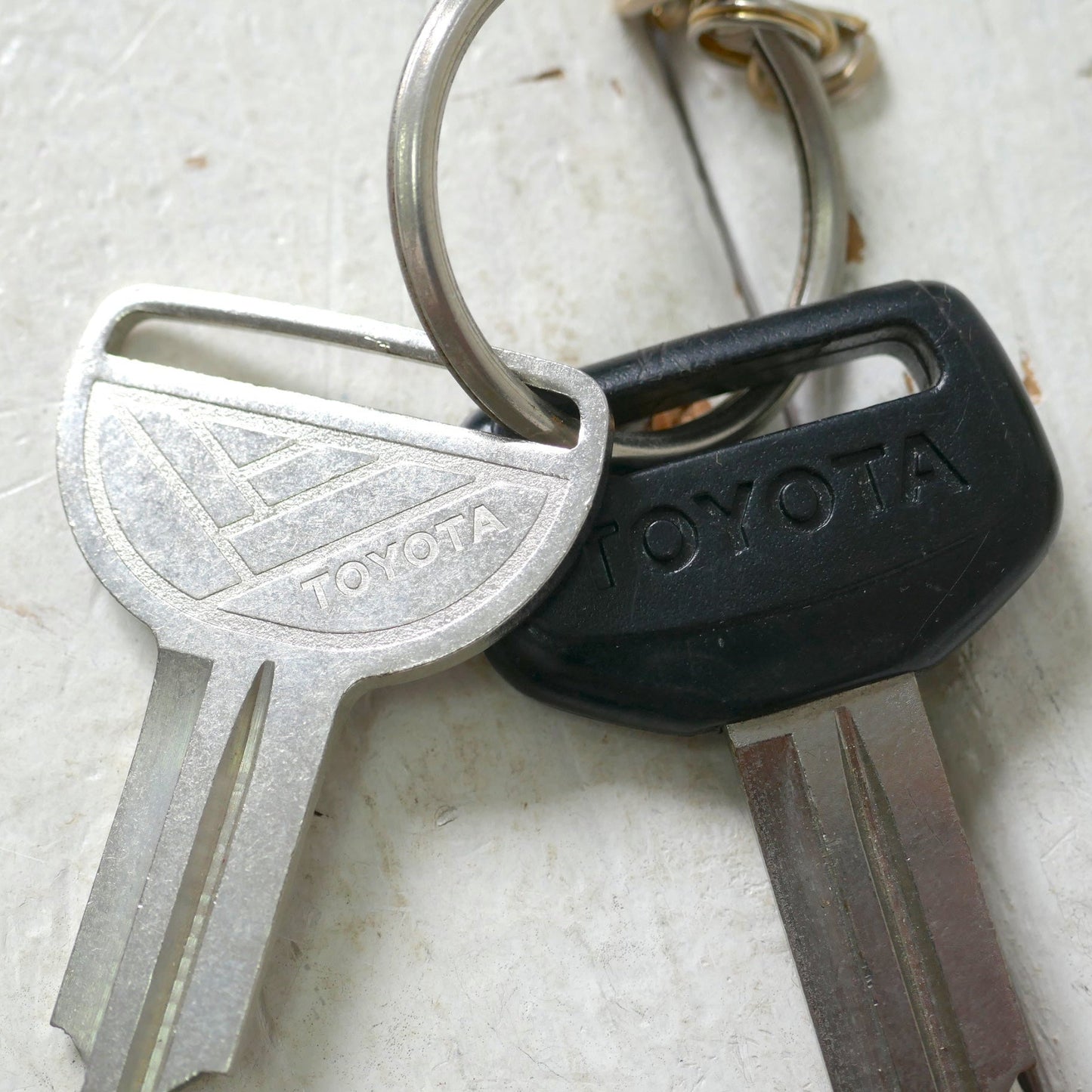 US TOYOTA トヨタ自動車 Key ヴィンテージ 車鍵2本付き キーホルダー 逆輸入車 旧車