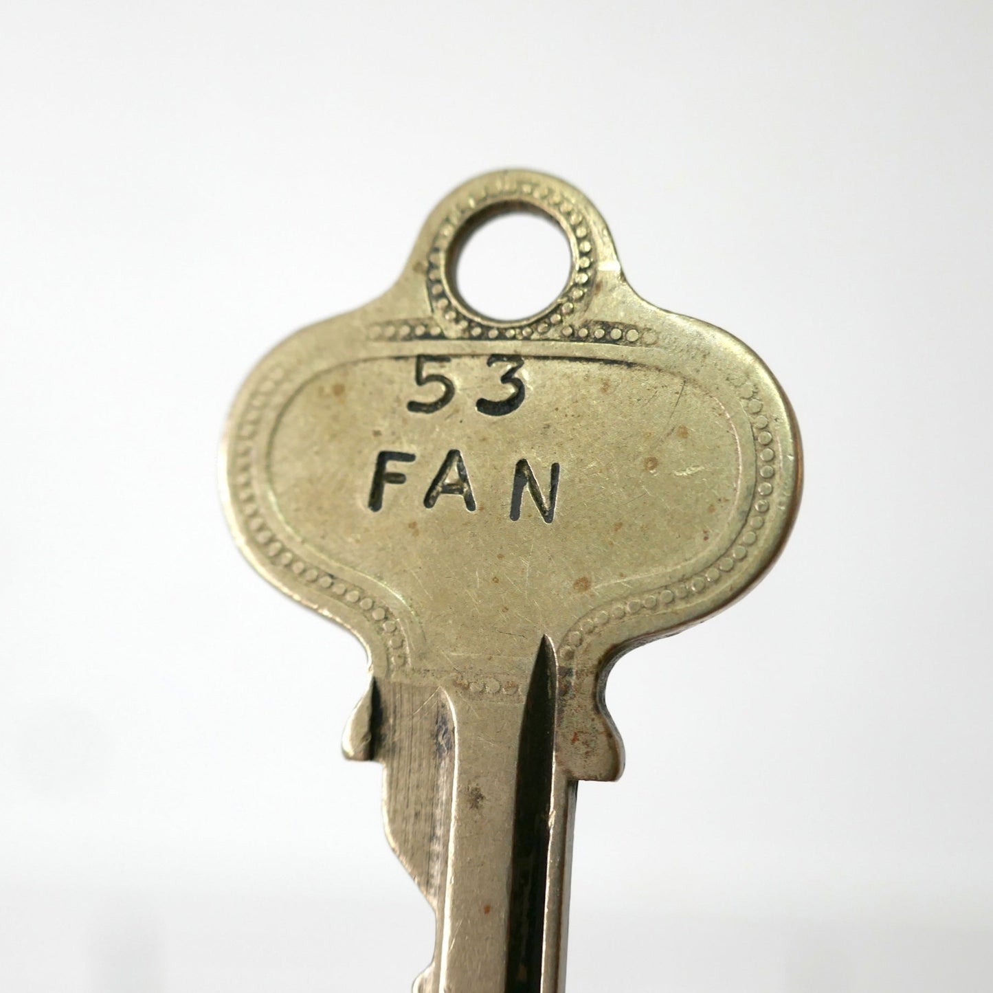 Russwin Key 53 FAN ヴィンテージ 鍵 キー アクセサリー ナンバー MADE IN USA