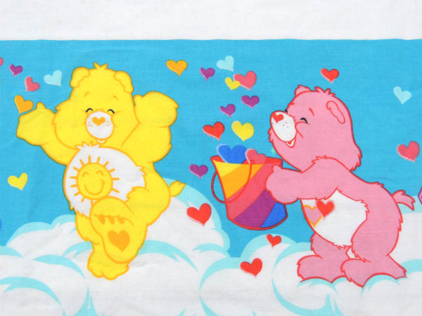 【ケアベア】Care Bears・ラブリー・ハート&レインボー柄・ユーズドシーツ(フラットタイプ)
