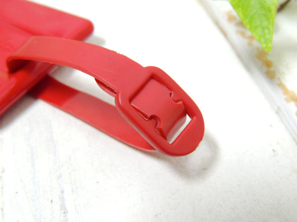 【ROYAL TRAVELLER・サムソナイト】ヴィンテージ・レッドカラー・ネームタグ