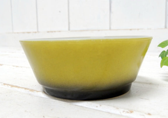【Fire King】ファイヤーキング・カーキグリーン×ブラック色・サラダボウル/ヴィンテージ食器②