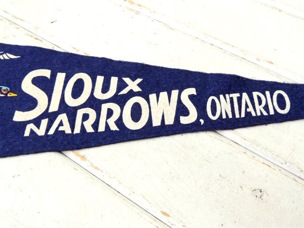 カナダ・SIOUX NARROWS ONTARIO アメリカンビンテージ・ペナント・旗・店内装飾