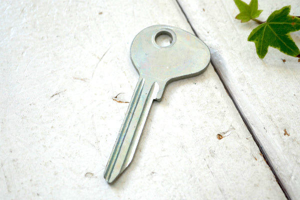 US・ダットサン・DATSUN・DA20 ビンテージ・鍵・自動車 ブランクキー・ガレージ