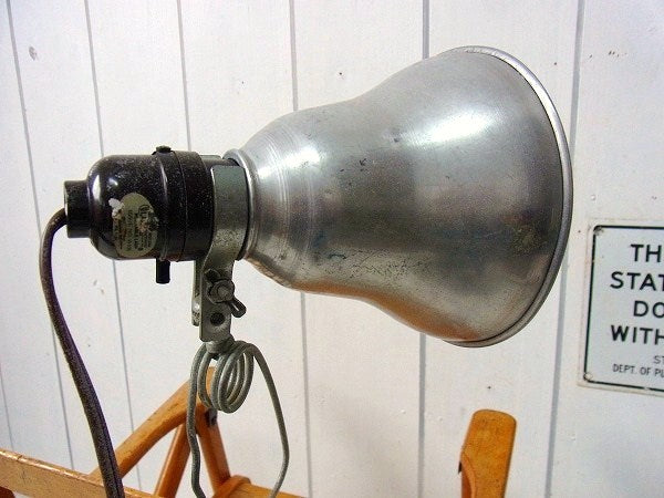 【UL】アルミ製・白いペンキの付いたヴィンテージ・クリップライト/ポータブルランプ/照明 USA