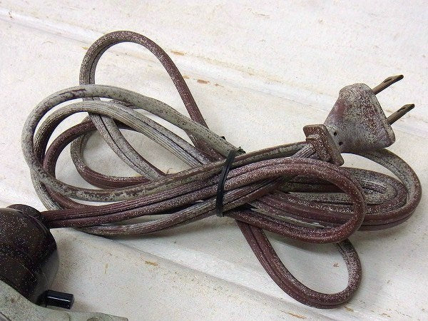 【UL】アルミ製・白いペンキの付いたヴィンテージ・クリップライト/ポータブルランプ/照明 USA