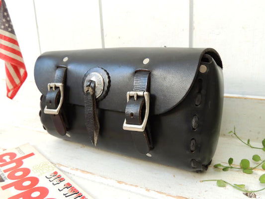 【GENUINE LEATHER】黒色・本革レザー・ビンテージ・サドルバッグ/バイクバッグ/コンチョ