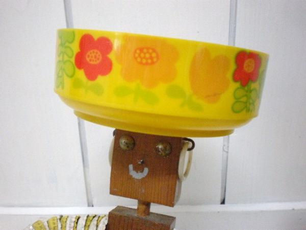 USA　50's・花柄ビンテージ・ボトルキャップドール