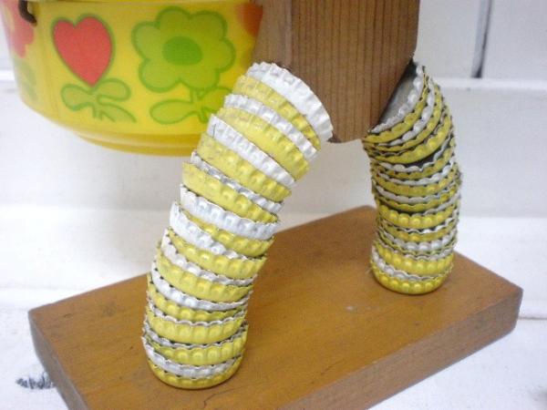 USA　50's・花柄ビンテージ・ボトルキャップドール